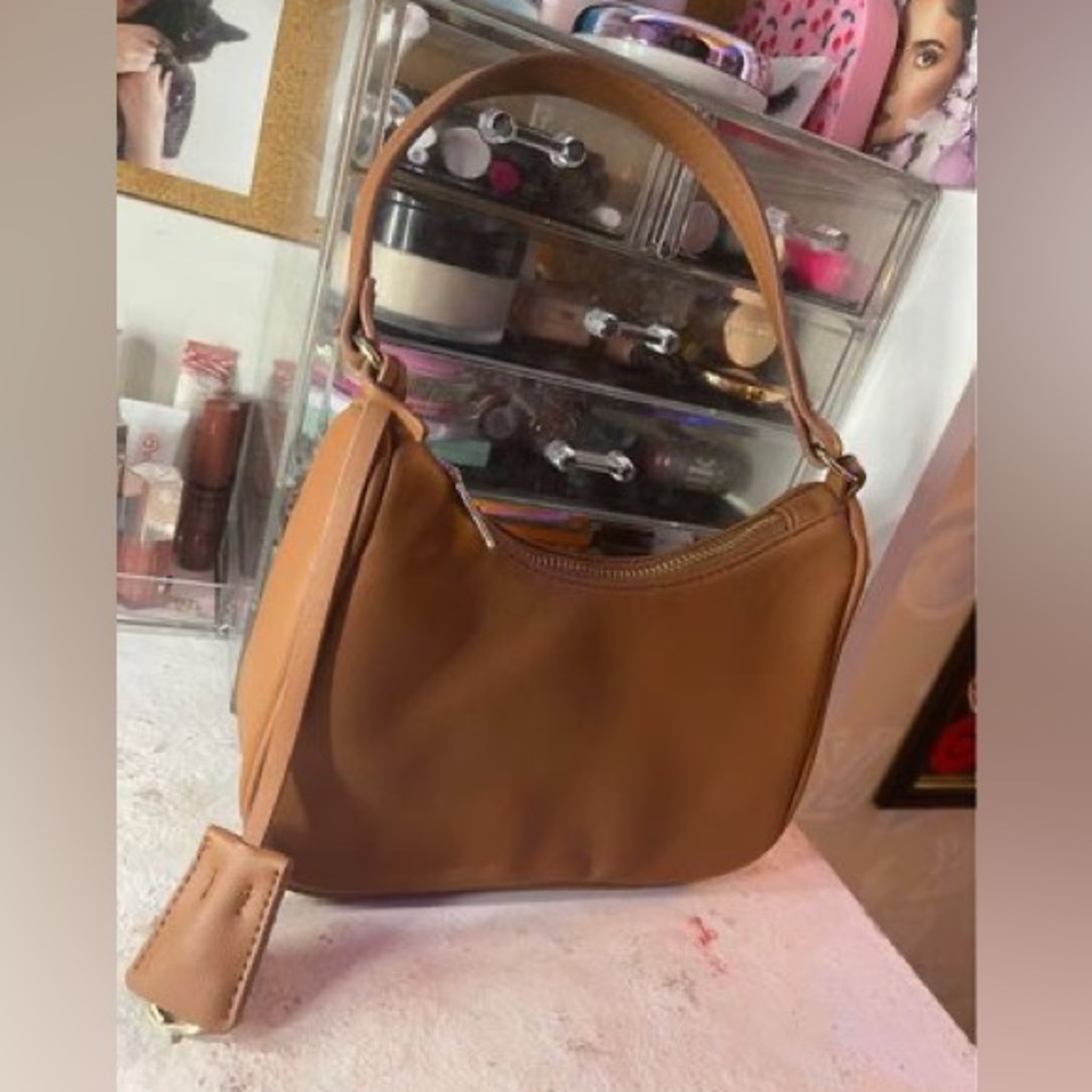 brown shoulder bag